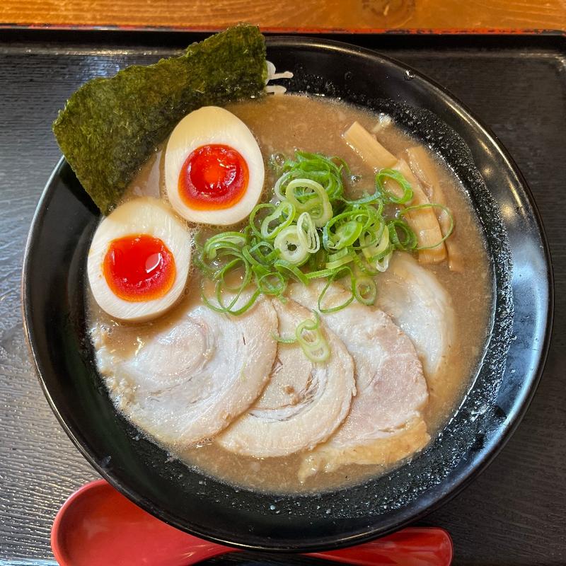 とんこつ味玉入り(らーめん与七)