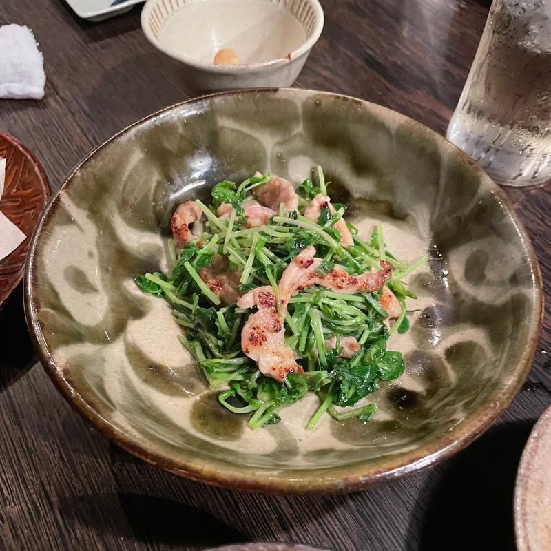 とりせせりと豆苗ガーリック炒め(ニコノスタンド)