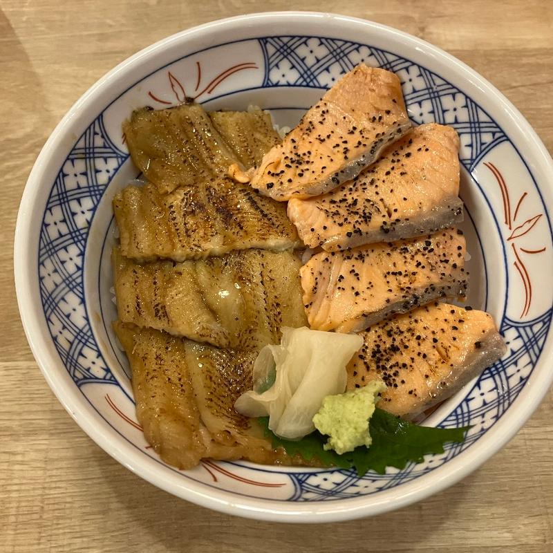 サーモンと穴子の炙り丼(磯丸水産 仙台名掛丁店)
