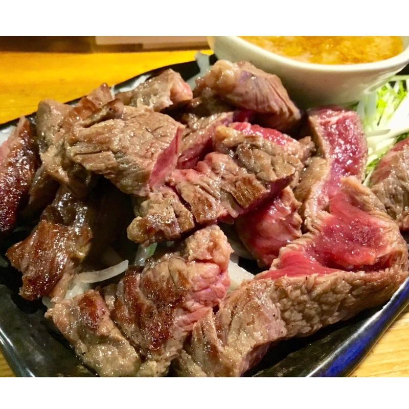 大満足のビフテキ(立喰酒場 金獅子 西中島南方店)