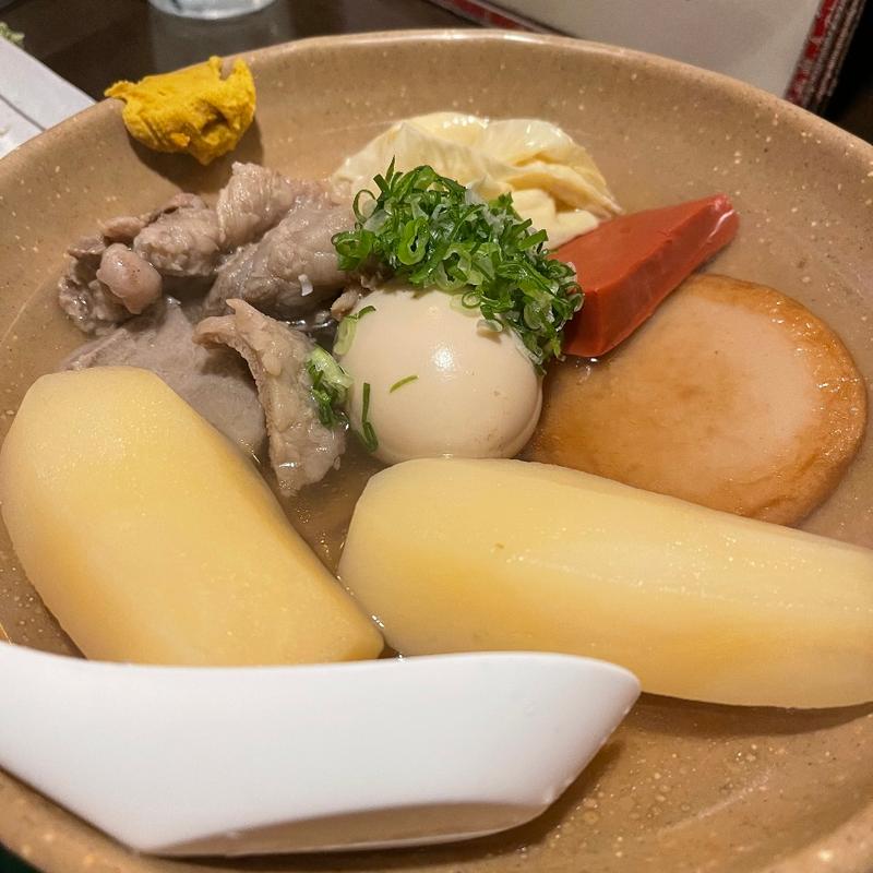 おでん(卵＋平天＋すじ＋湯葉＋じゃがいも＋赤こんにゃく)(ろざん )