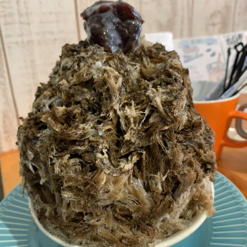 ほうじ茶金時練乳かけ(カフェはなはな)