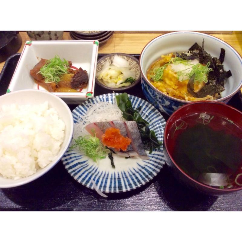 魚屋の刺身定食(スタンドふじ)