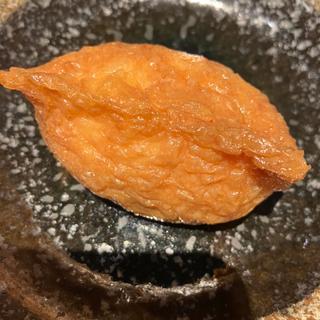稲荷寿司　(蕎麦切り くろ)