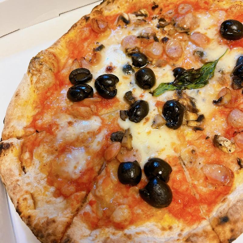 カプリチョーザ(Pizzeria e Trattoria da ISA)