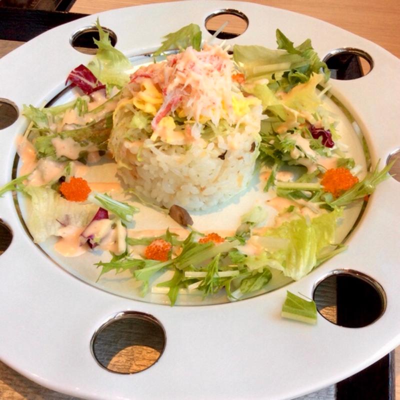 ランチセットのちらし寿司(えび・蟹・まぐろ・旬料理 甲羅 KITTE名古屋 )