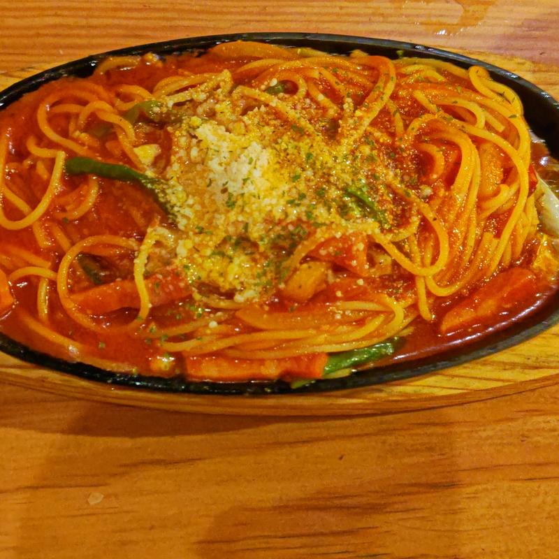 鉄板ナポリタン(肉 ワイン 鉄板バル Gappo 桜木町)