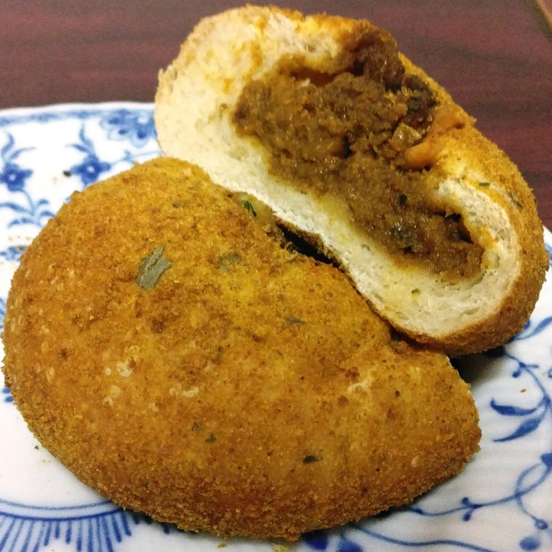 焼きカレーパン(NOBU Cafe アトレ川崎)