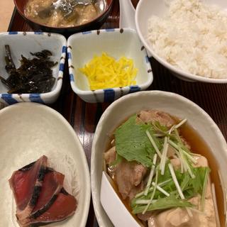 豚肉どうふ定食(日本料理居酒屋かぶき 神田駅北口店)