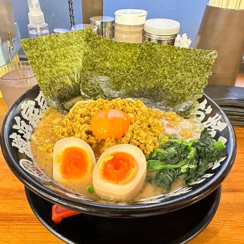 キーマカレーラーメン(横濱家系らぁめん 辻田家 石橋店)