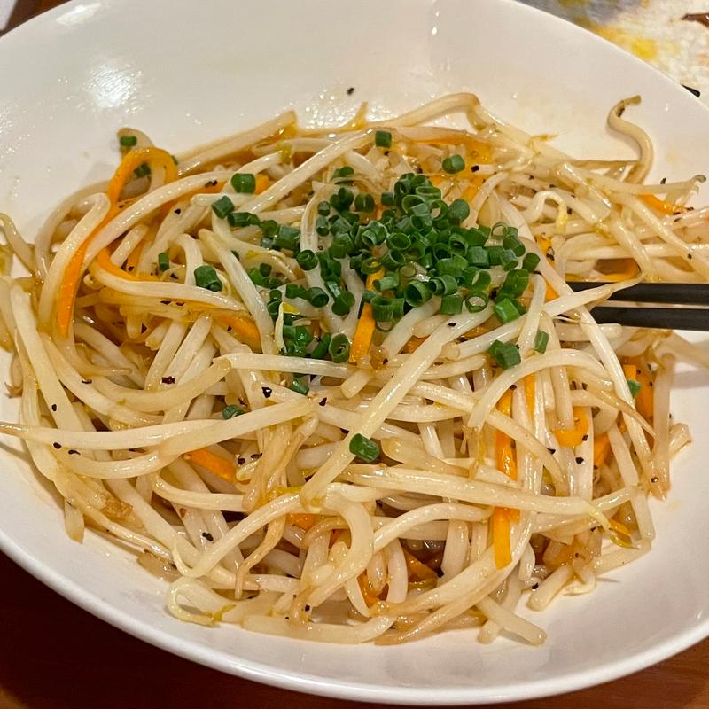 漢のもやし炒め(やっとこ )