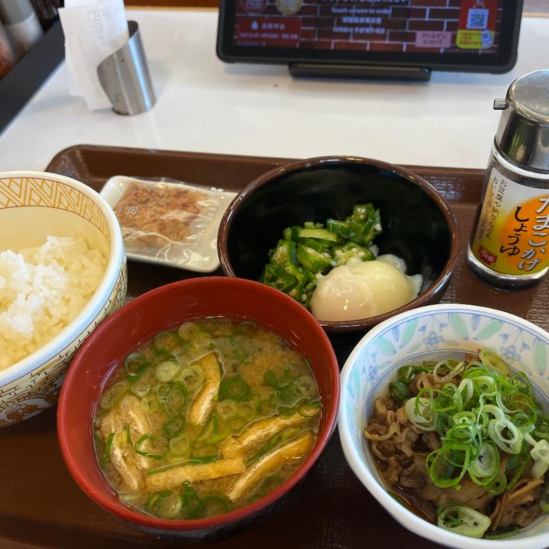 牛まぜのっけ朝食(すき家 140号秩父野坂店)