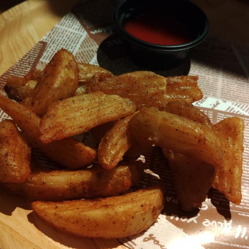 フライドポテト(Bar＆restaurant GO KINGS! CAFE ゴーキングスカフェ 沖縄北谷町店)