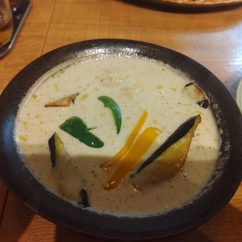 グリーンカレー(Khumphaya(クムパヤー))