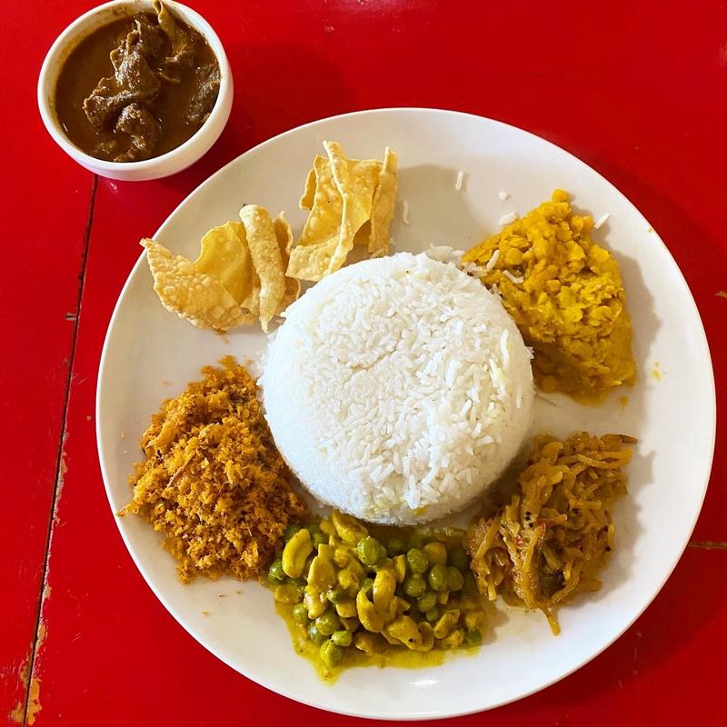 RICE AND CURRY(ランラサ （Ranrasa）)