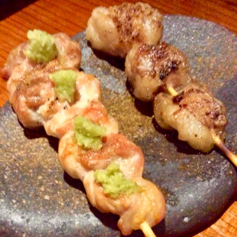 串焼き(せせりわさび、丸腸)(炭火と酒とげんげん)