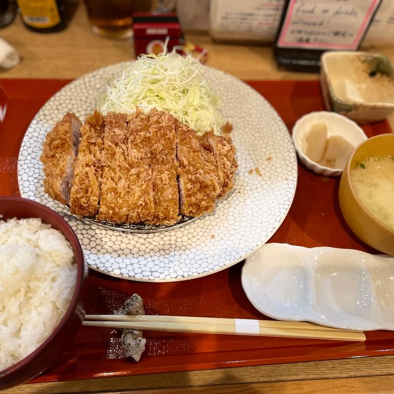 富士ディロック 上ロースかつ定食(晴のちカツ)