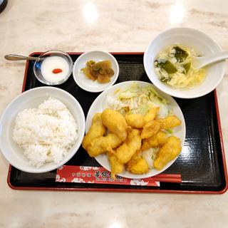 鮮魚の唐揚げ 薬味ソース(華錦飯店)
