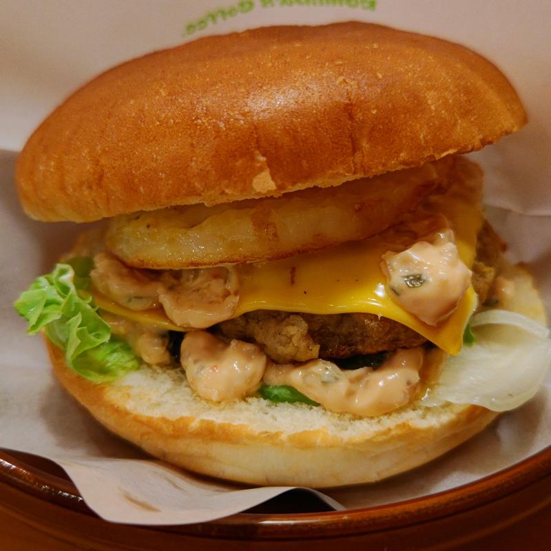 お月見フルムーンバーガー(コメダ珈琲店 横浜元町店)