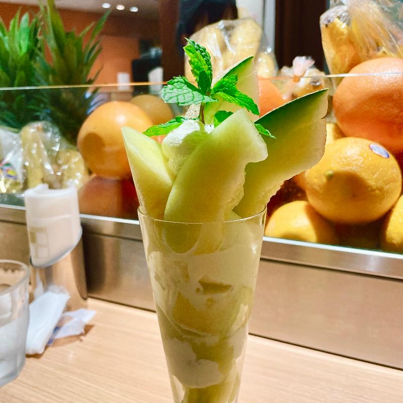 メロンパフェ(大)(イタガキ フルーツ カフェ （ITAGAKI FRUIT CAFE）)
