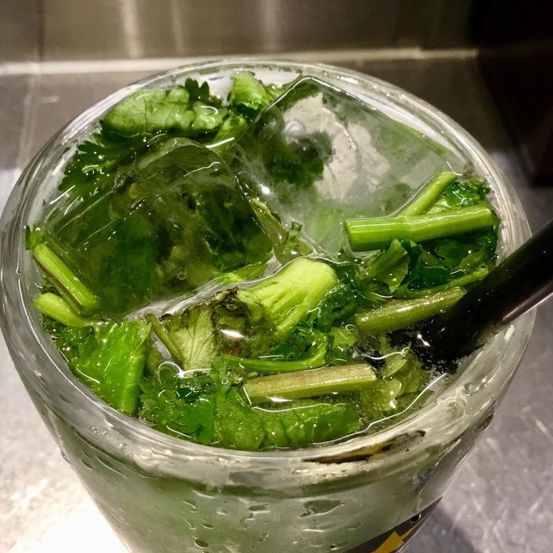 生パクチー酎ハイ(博多串焼き バッテンよかとぉ 鶴橋店)