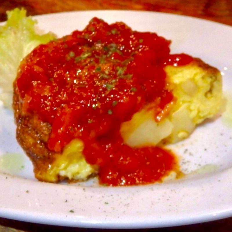スパニッシュオムレツ 特製トマトソース(立ち呑みぽっぽ亭)
