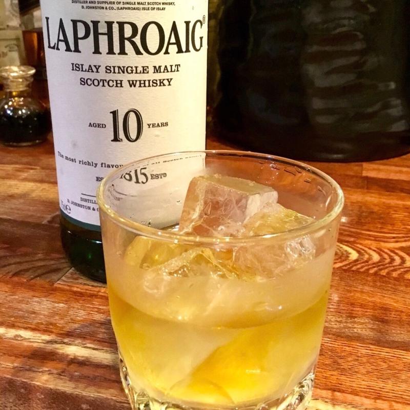 ラフロイグ(ロック)(立ち呑みぽっぽ亭)