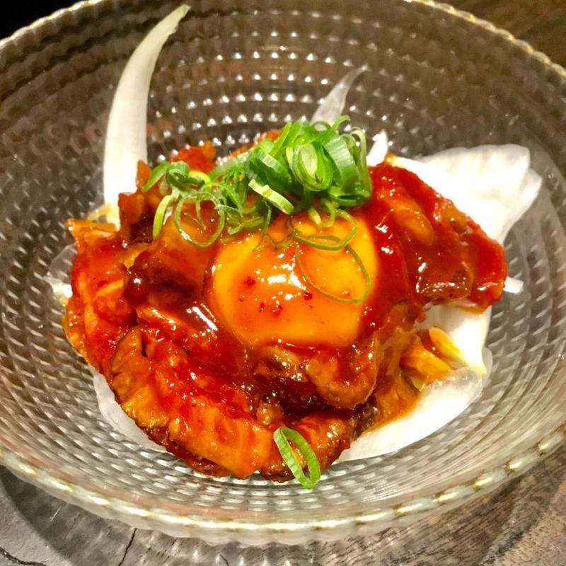 黒毛和牛ユッケ(路地裏アバンギャルド)