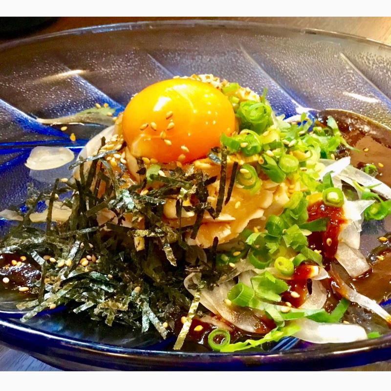 地鶏ユッケ(海鮮焼鳥 美食家きらり)