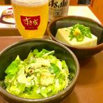 シーザーレタス＋冷や奴＋瓶ビール(すき家 阪神野田駅前店 )