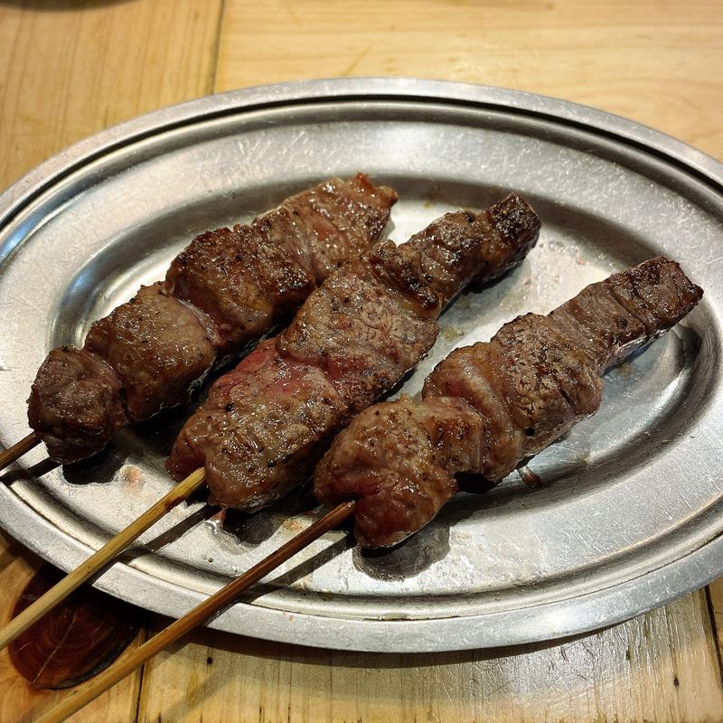 トモサンカクステーキ串(大衆酒場 チャン栓チャン)