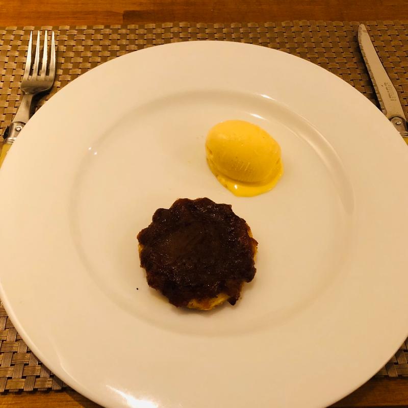 タルトタタン、ジェラート　(ラ ピッコラ ポエズィーア )