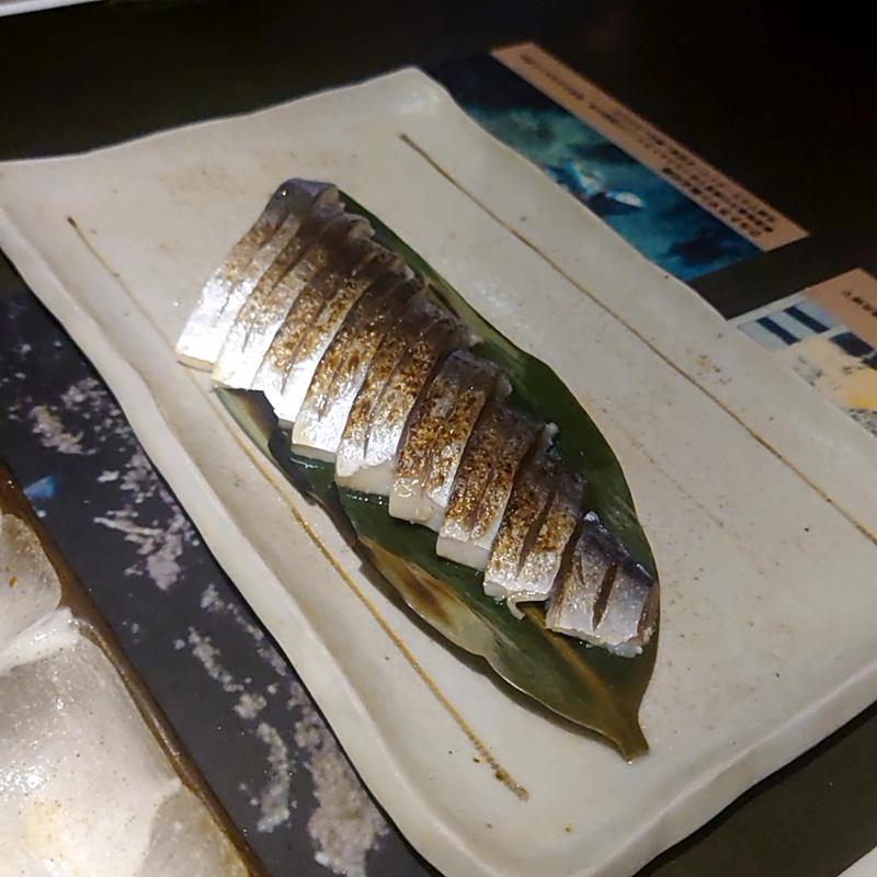 炙りしめ鯖(怪獣酒場)