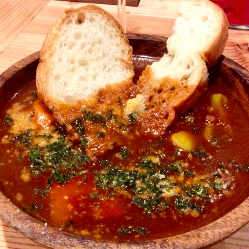 牛タンシチュー(肉焼屋ワイン部 ジャストMEAT  （ニクヤキヤワインブ ジャストミート）)