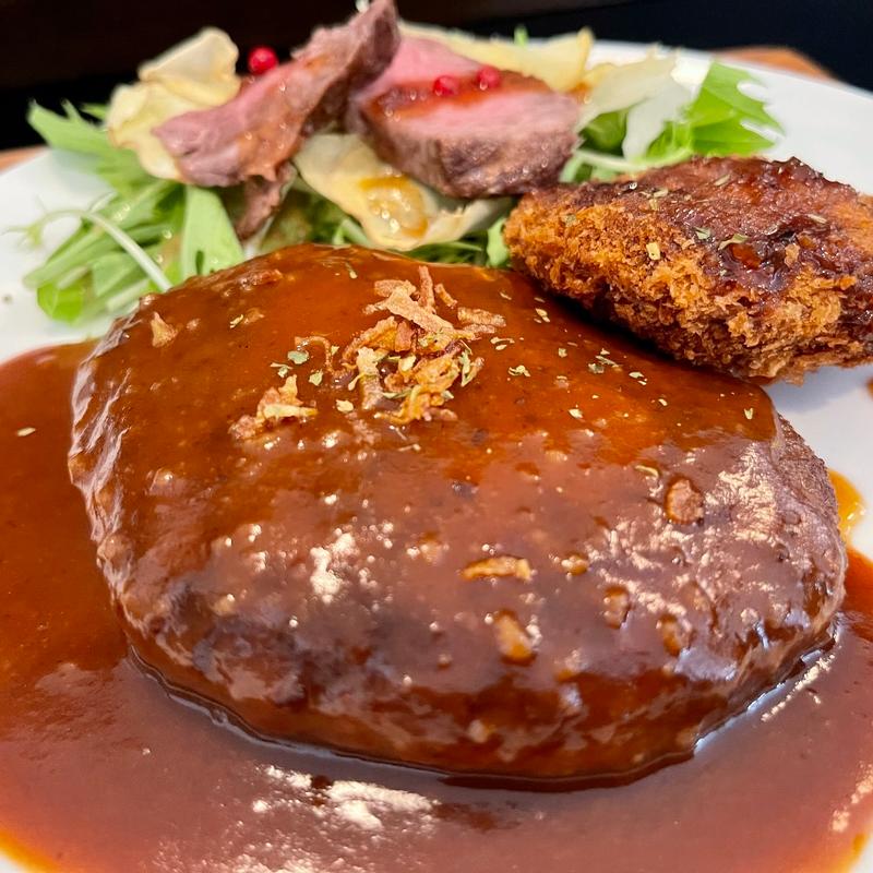 ハンバーグ定食メンチカツトッピング(ヤマダデリ （yamada deli）)