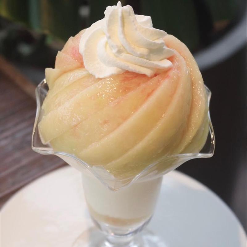 桃パフェ(プリンス オブ ザ フルーツ)