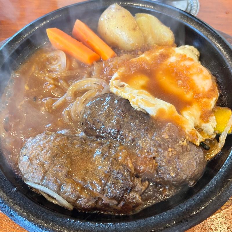 玉子ハンバーグ(炭焼きハンバーグ 牛吉)