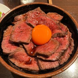 ローストビーフ丼(肉友)