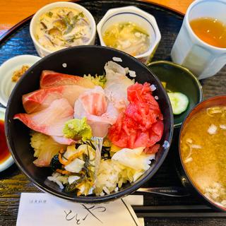海鮮丼(活魚料理 ととや)