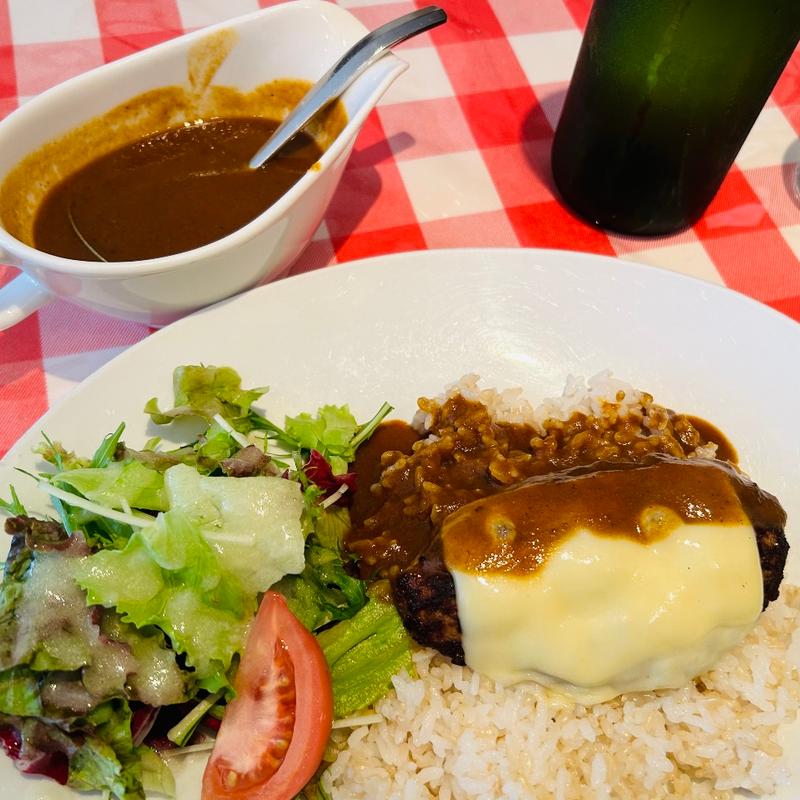 ハンバーグカレー(モンタンベール)