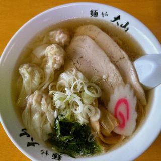ワンタンメン(青竹手打ちラーメン麺や大山)