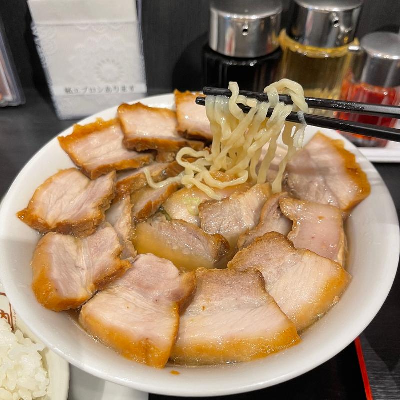 メガ盛り焼豚ラーメン(喜多方ラーメン坂内 内幸町ガード下店)