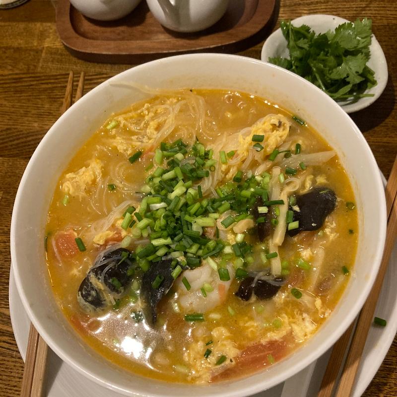 えびとトマトのトムヤムクンスープビーフン(おかはん)