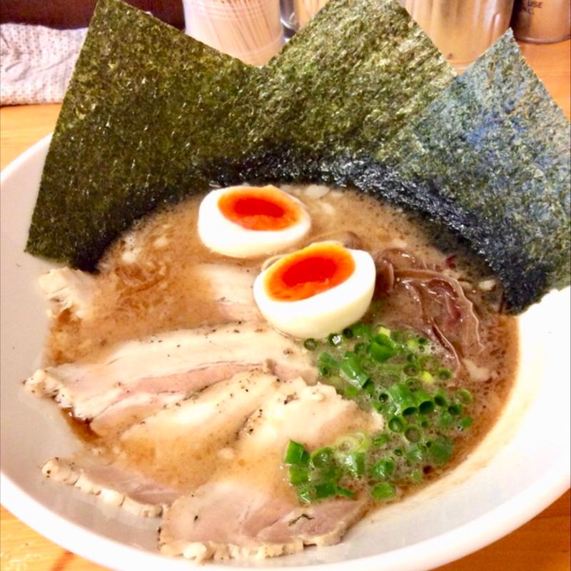 ニネンヤラーメン(駅前豚骨ラーメン ニネンヤ)