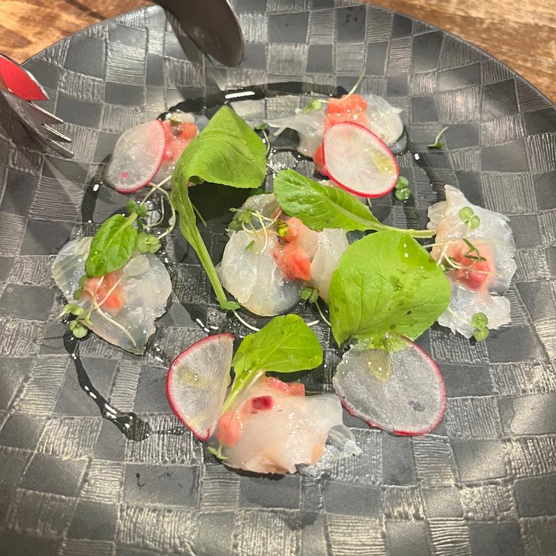 真鯛のカルパッチョ(Wine bistro　晴)