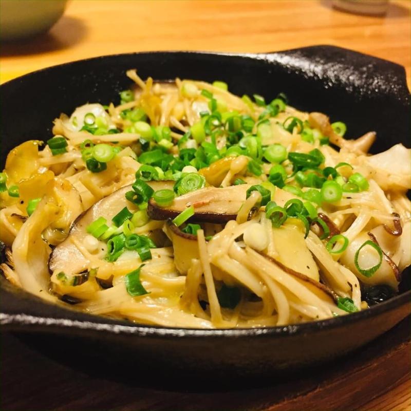 夜光貝のバター焼き(ふぐ寝太蔵 )