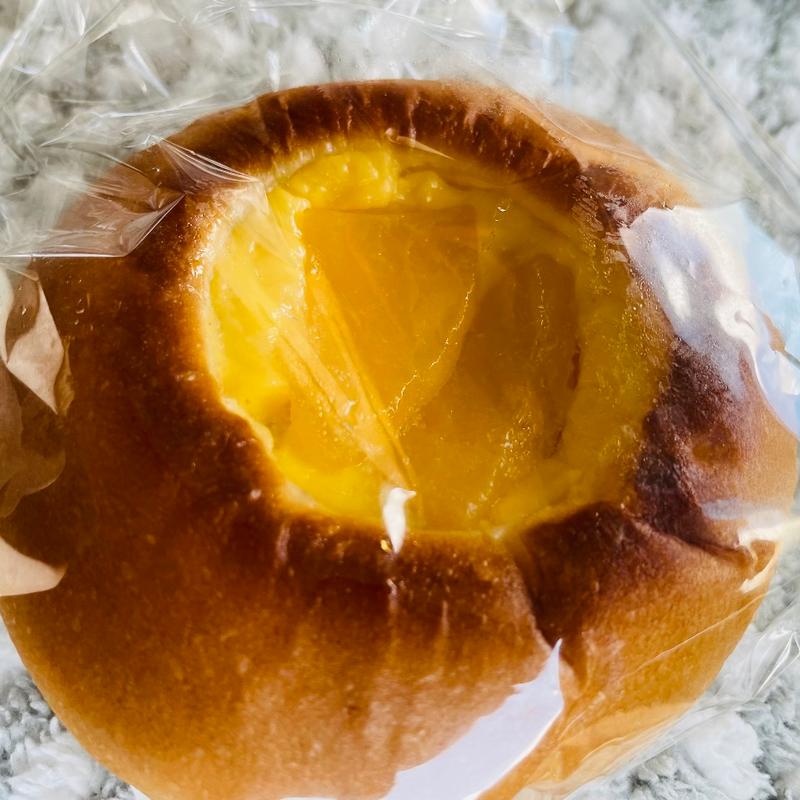 りんごカスタードパン(ベーカリーもみの木)