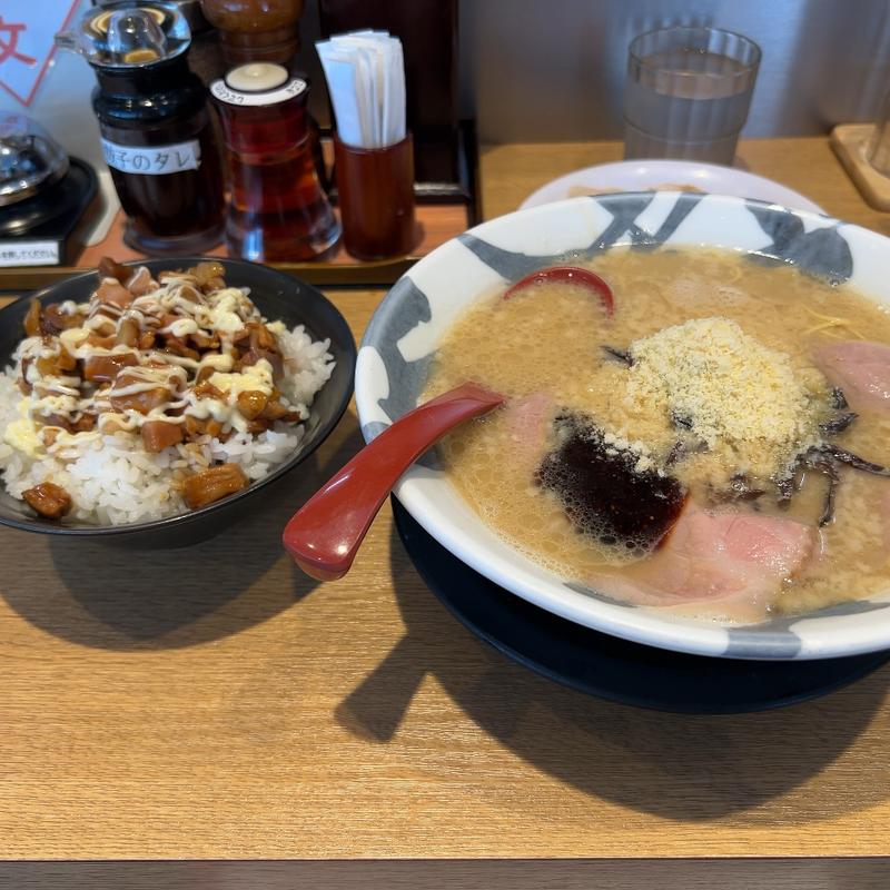 白賀正(神戸豚骨ラーメン 賀正軒 武庫之荘店)