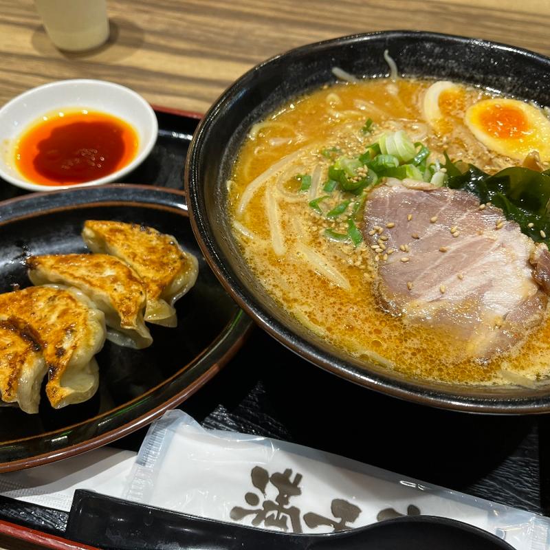 味噌らーめん餃子セット(満天家 宇都宮駅パセオ店)