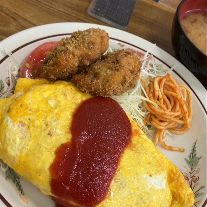オムライス　牡蠣フライ付き(洋食 一新亭(イッシンテイ))